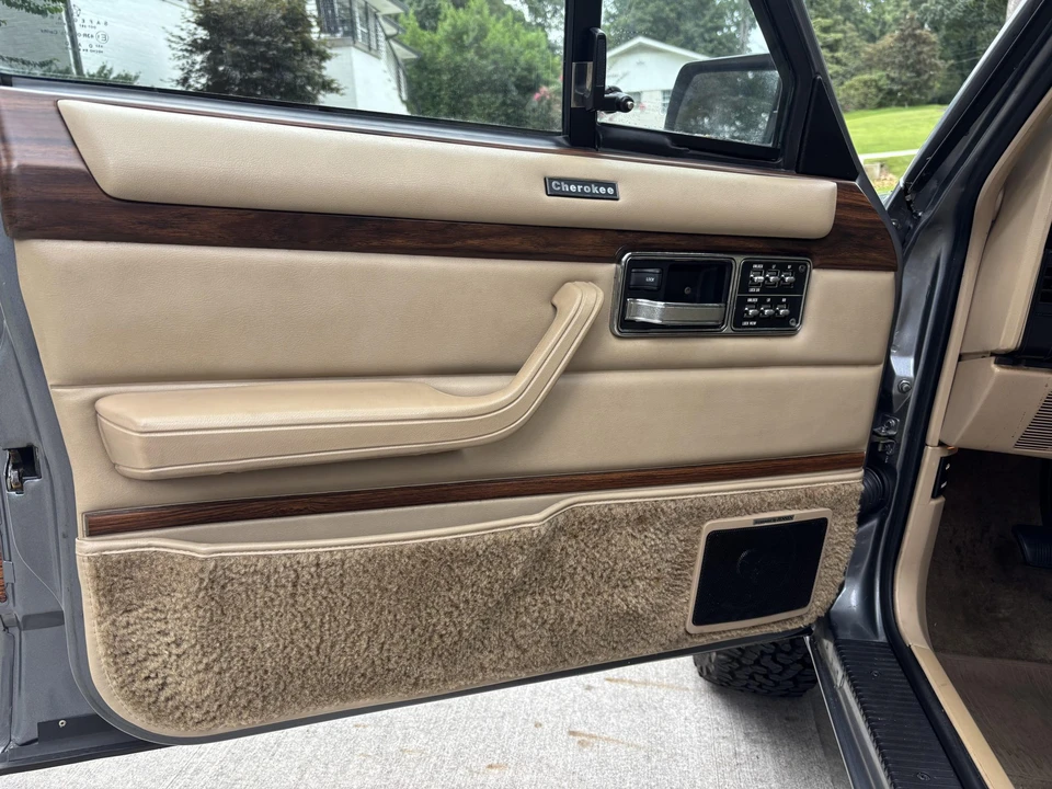 1991 Jeep XJ Cherokee - Image 22 of 31