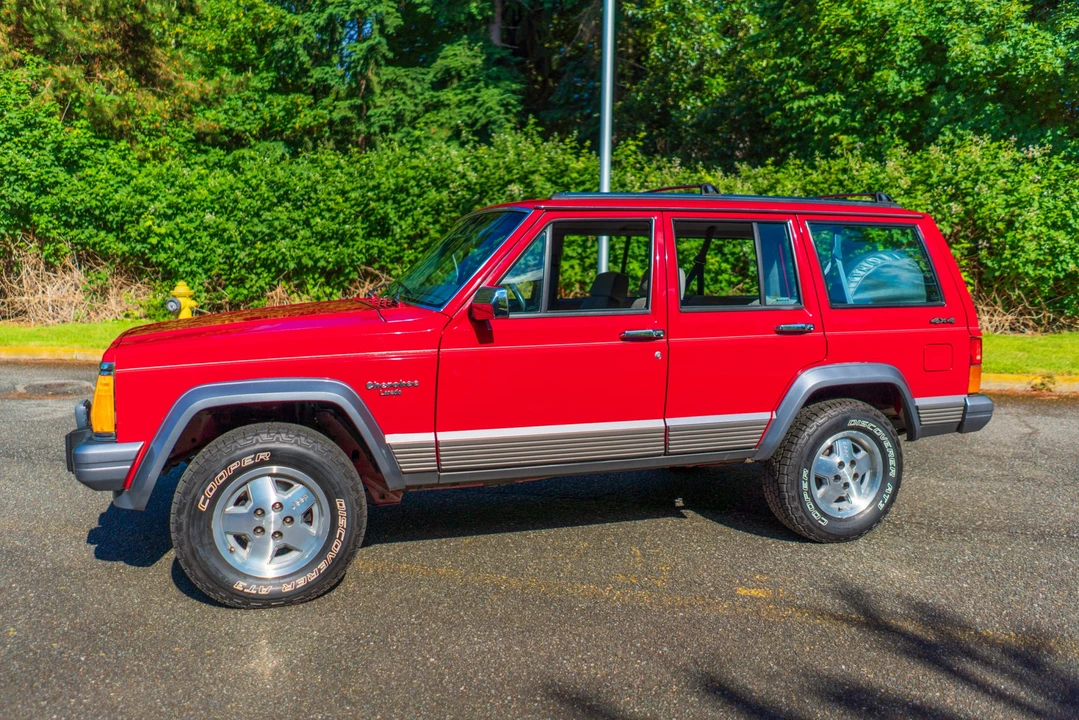 1991 Jeep XJ Cherokee - Image 8 of 31