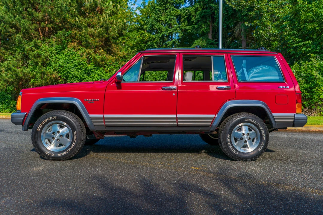 1991 Jeep XJ Cherokee - Image 11 of 31