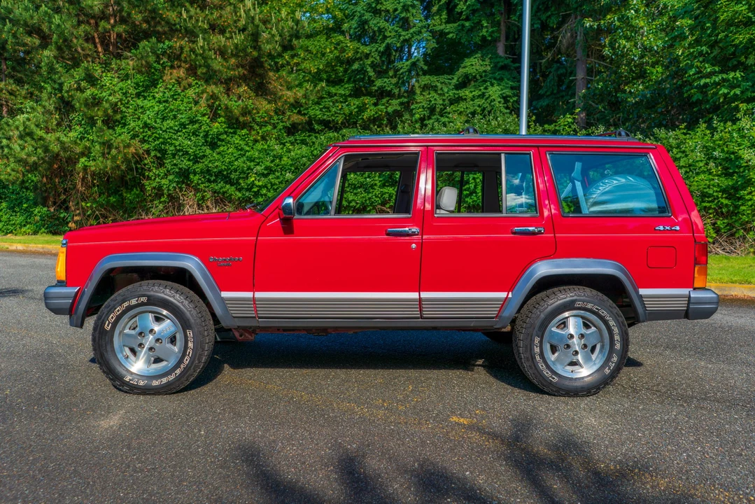 1991 Jeep XJ Cherokee - Image 10 of 31