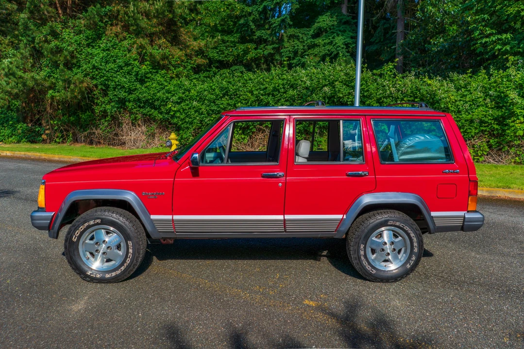 1991 Jeep XJ Cherokee - Image 9 of 31