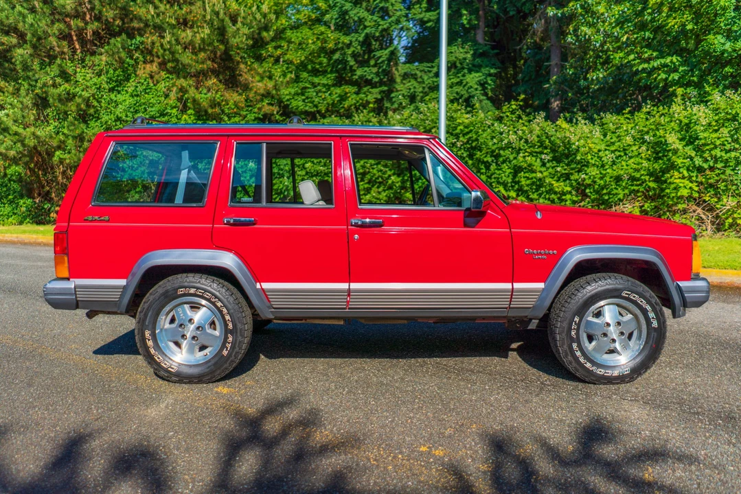 1991 Jeep XJ Cherokee - Image 16 of 31