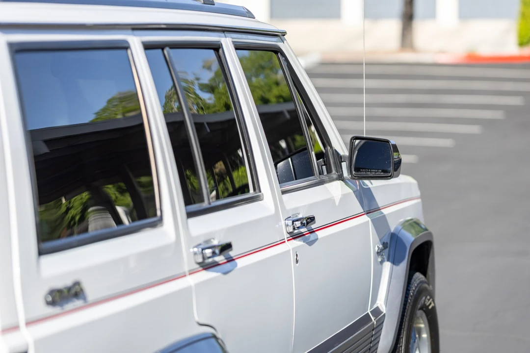 1991 Jeep XJ Cherokee - Image 17 of 31