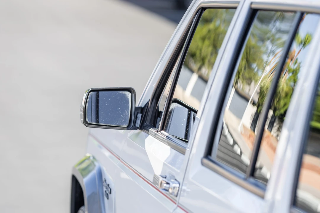 1991 Jeep XJ Cherokee - Image 16 of 31