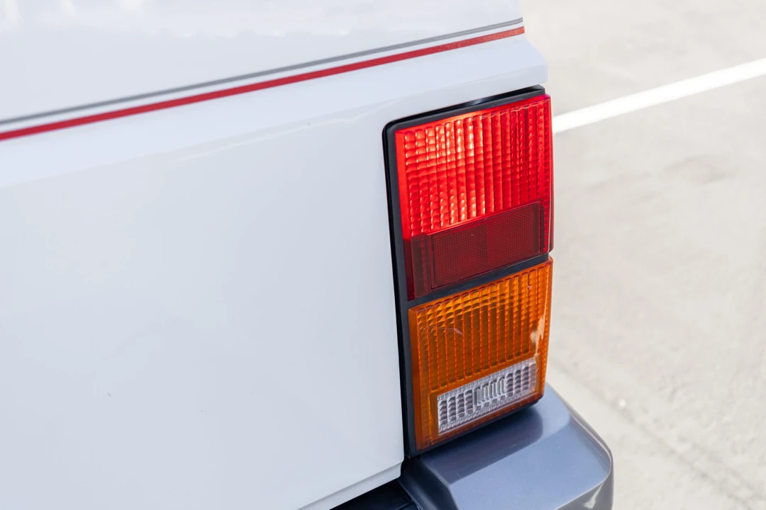 1991 Jeep XJ Cherokee - Image 13 of 31