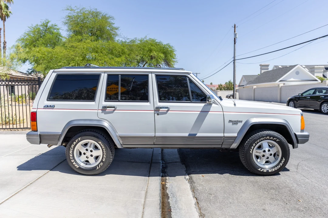 1991 Jeep XJ Cherokee - Image 4 of 31