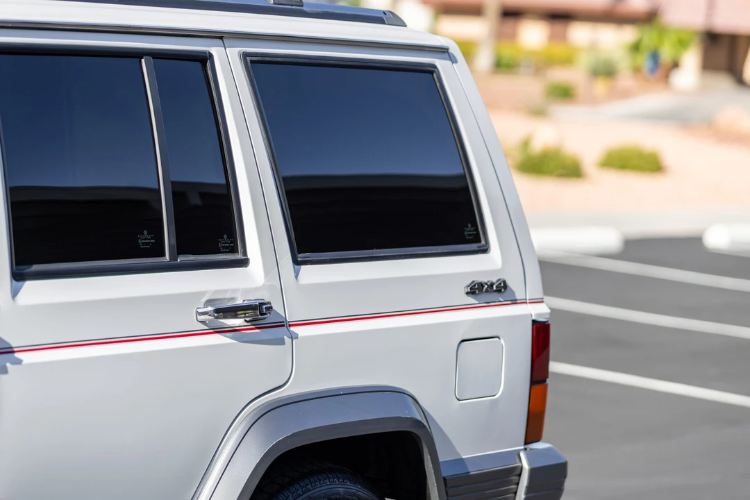 1991 Jeep XJ Cherokee - Image 21 of 31