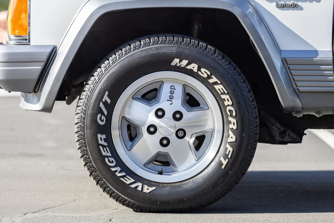 1991 Jeep XJ Cherokee - Image 30 of 31