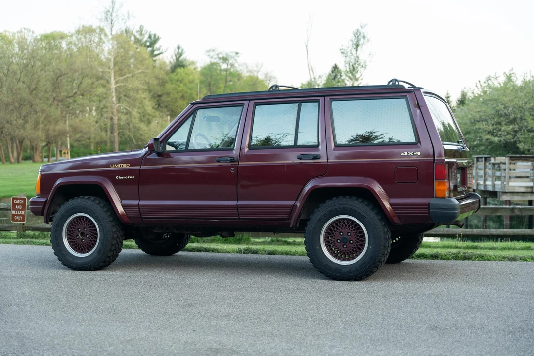 1991 Jeep XJ Cherokee - Image 30 of 31