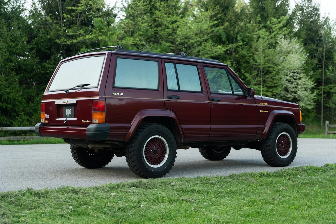 1991 Jeep XJ Cherokee - Image 19 of 31