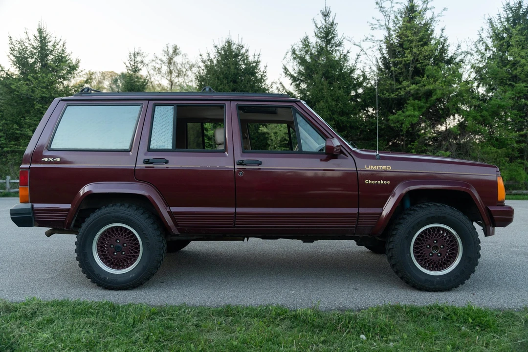 1991 Jeep XJ Cherokee - Image 16 of 31