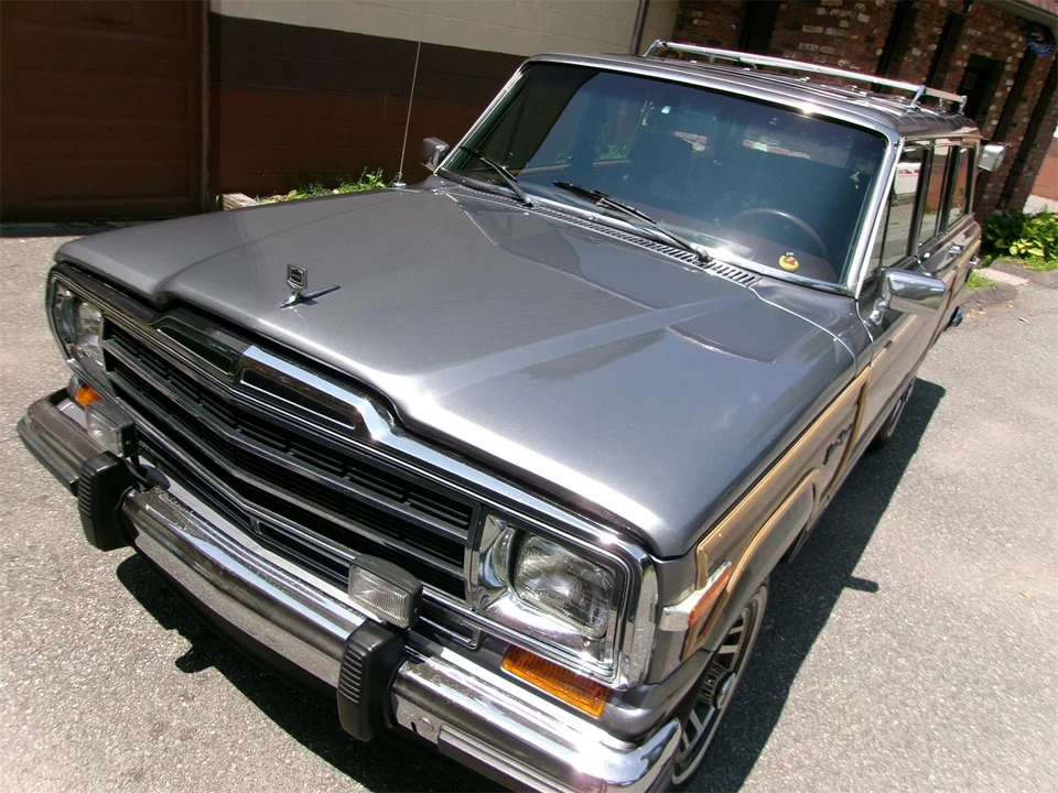 1991 Jeep SJ Grand Wagoneer - Image 2 of 31