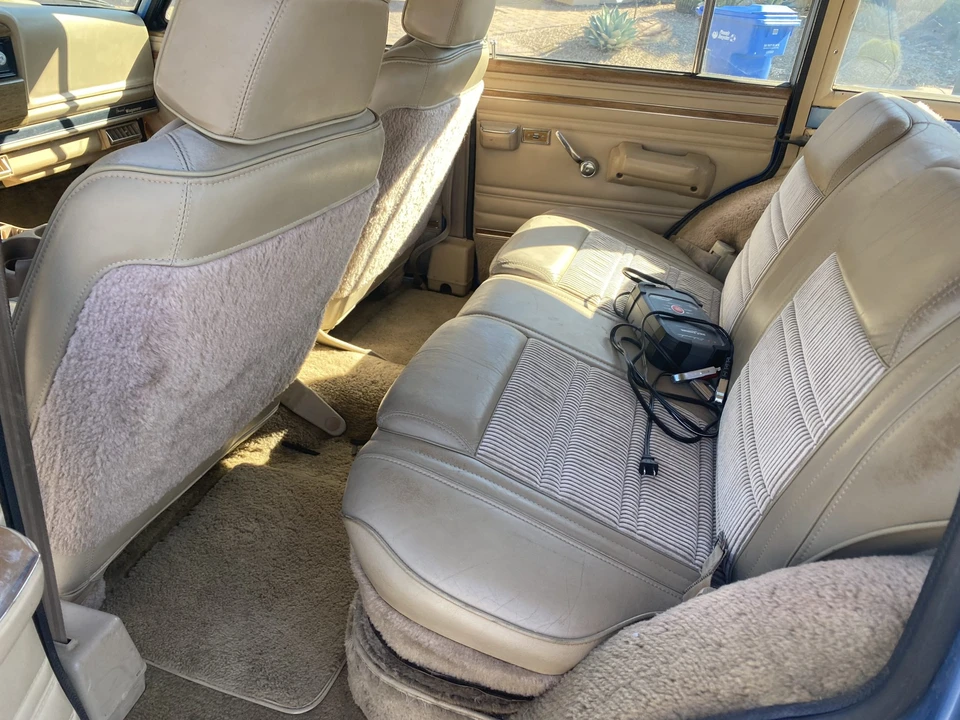 1991 Jeep SJ Grand Wagoneer - Image 26 of 31