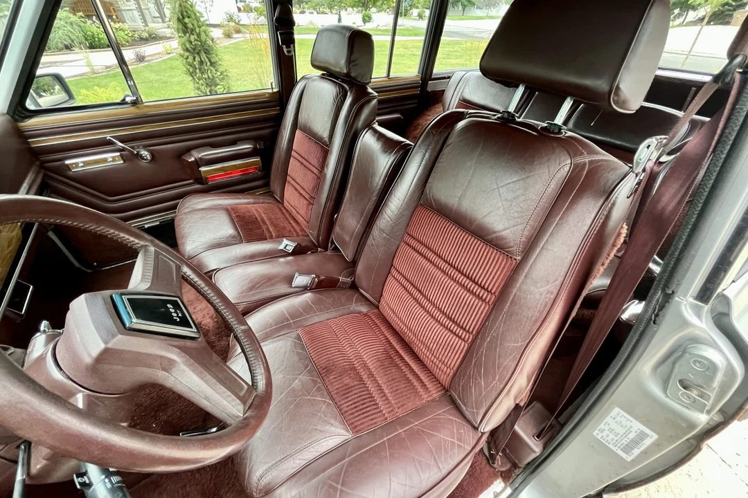 1991 Jeep SJ Grand Wagoneer - Image 24 of 31