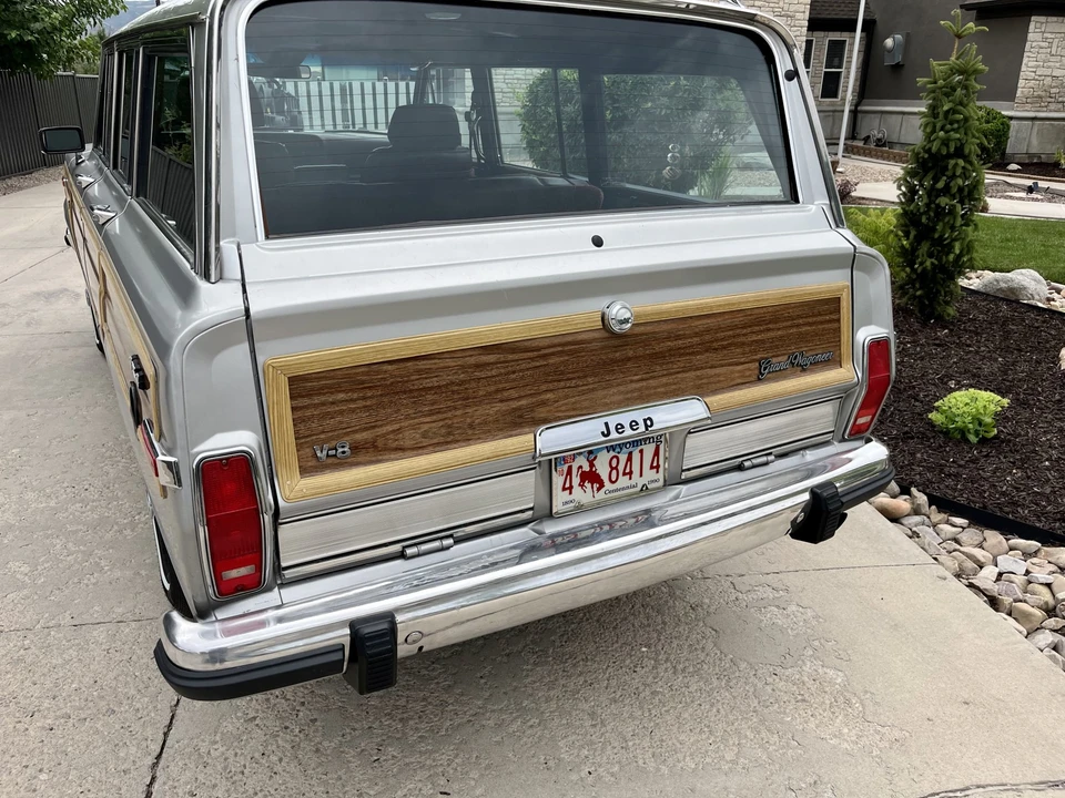 1991 Jeep SJ Grand Wagoneer - Image 8 of 31