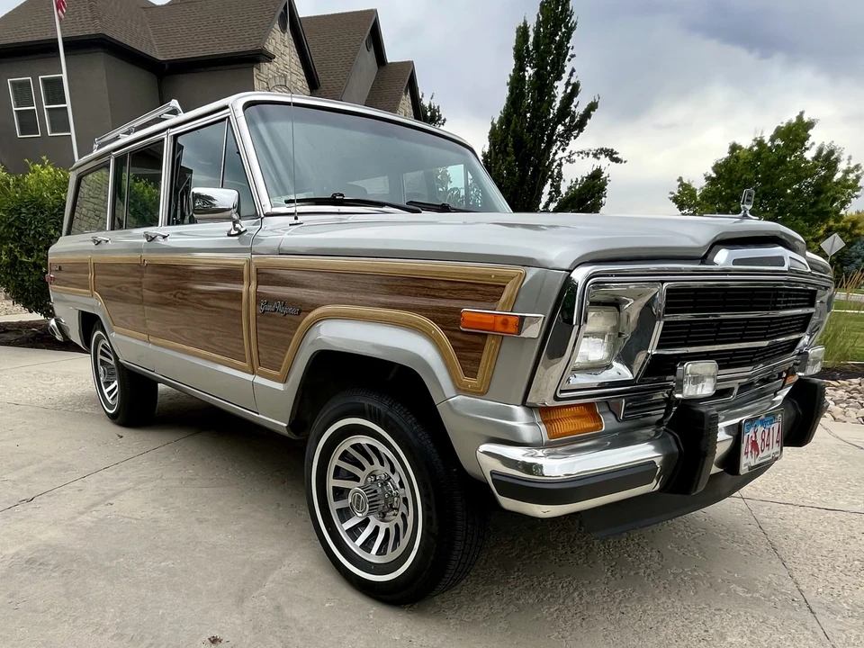 1991 Jeep SJ Grand Wagoneer - Image 6 of 31