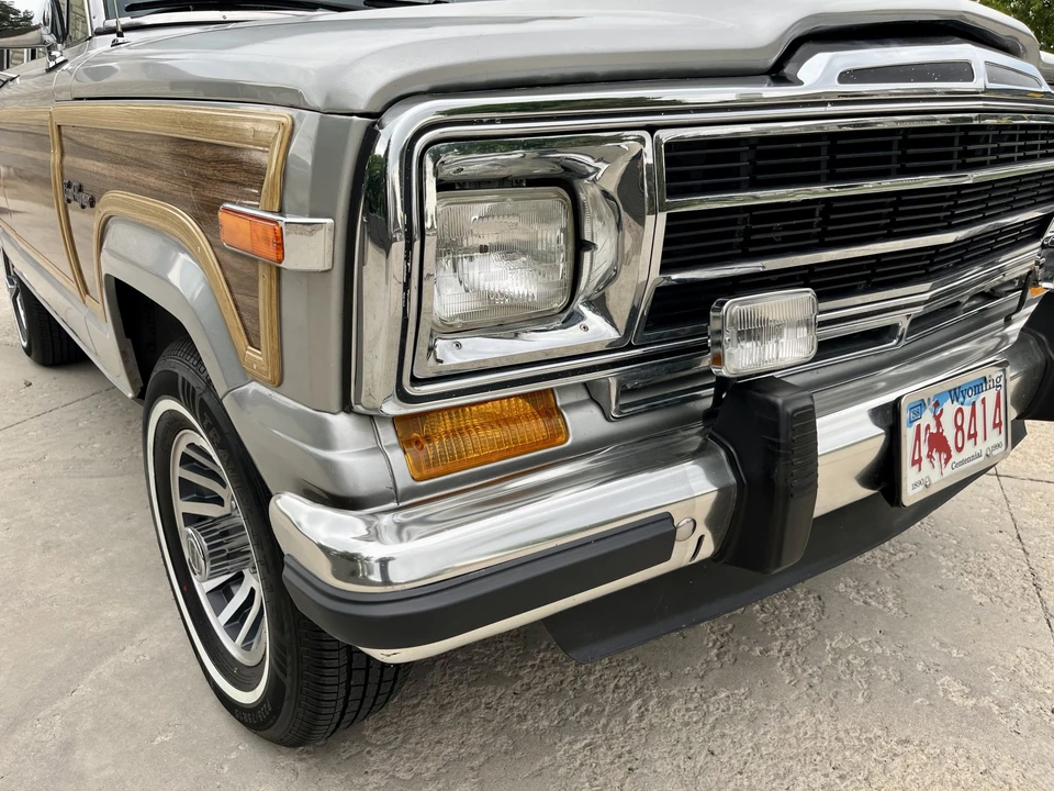 1991 Jeep SJ Grand Wagoneer - Image 15 of 31