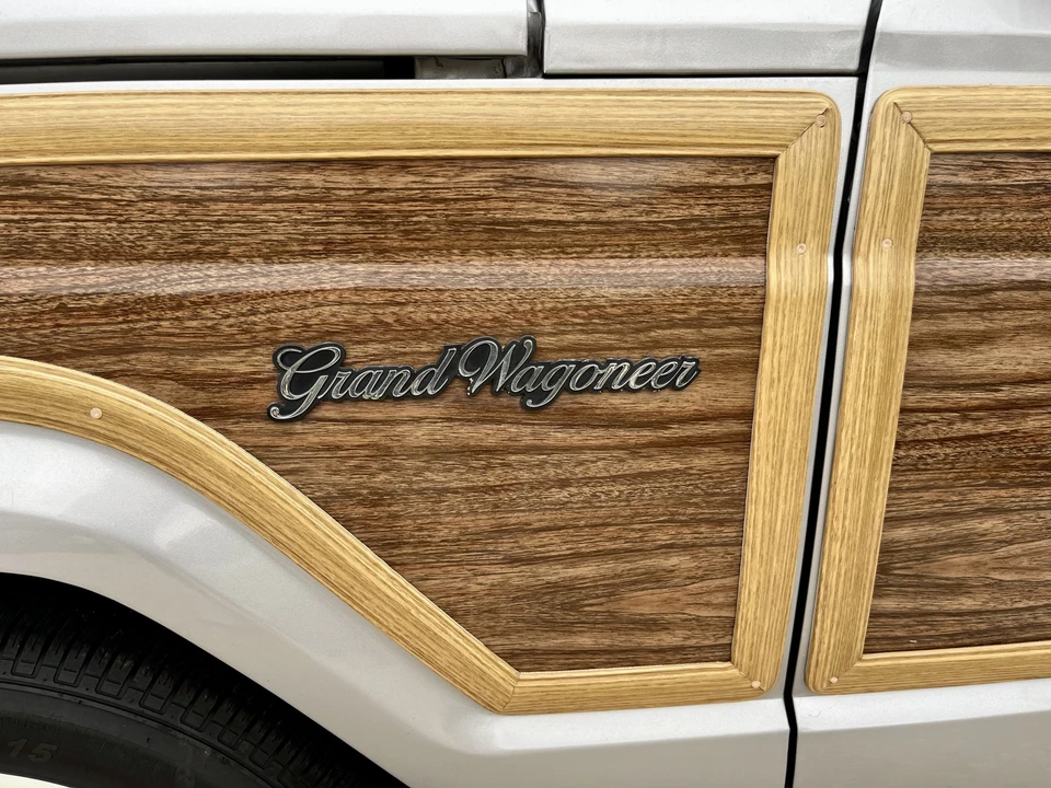 1991 Jeep SJ Grand Wagoneer - Image 20 of 31