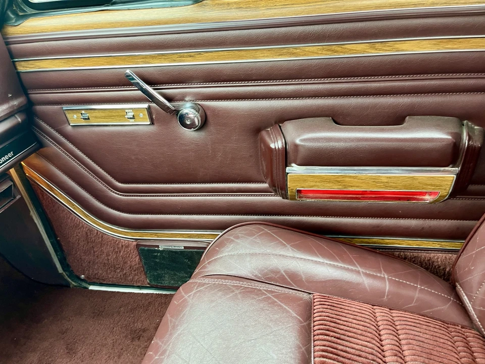 1991 Jeep SJ Grand Wagoneer - Image 27 of 31