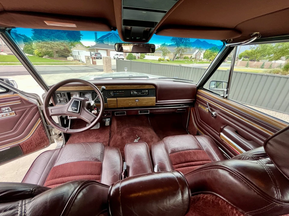 1991 Jeep SJ Grand Wagoneer - Image 29 of 31