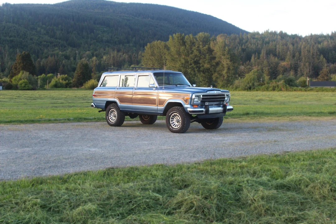 1991 Jeep SJ Grand Wagoneer - Image 9 of 31