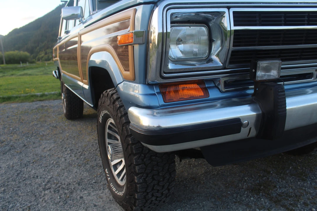 1991 Jeep SJ Grand Wagoneer - Image 26 of 31