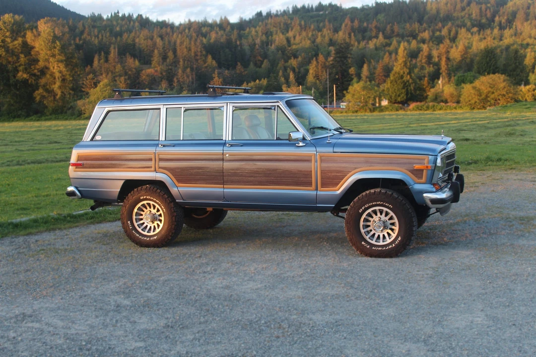 1991 Jeep SJ Grand Wagoneer - Image 11 of 31