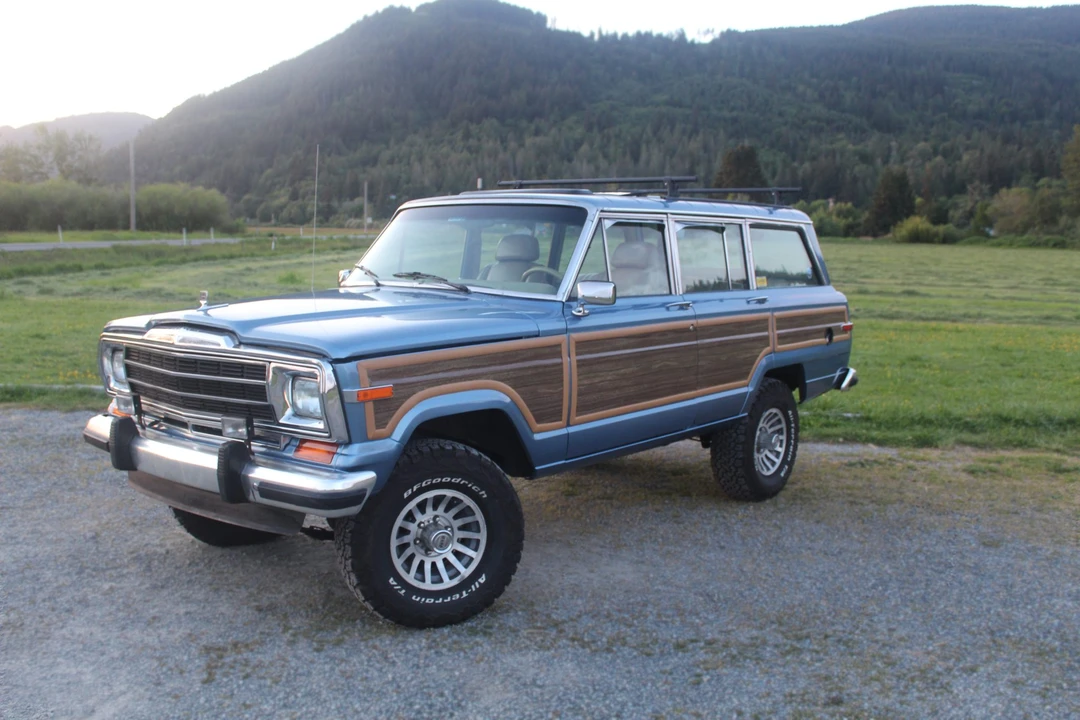 1991 Jeep SJ Grand Wagoneer - Image 2 of 31