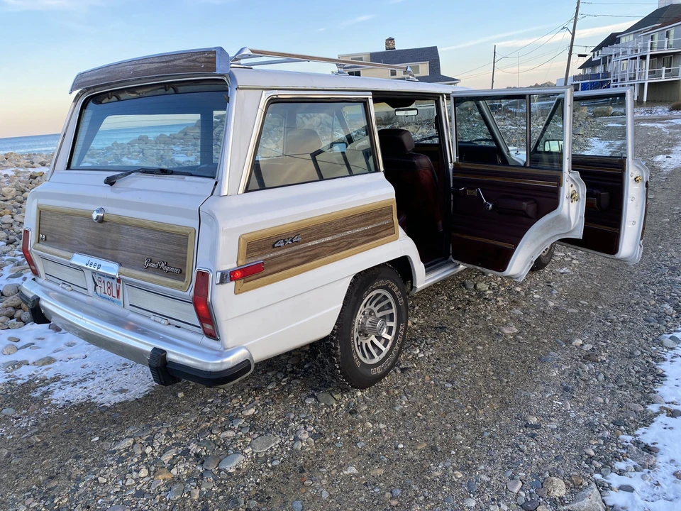 1991 Jeep SJ Grand Wagoneer - Image 18 of 31