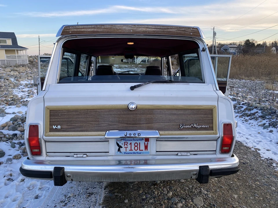 1991 Jeep SJ Grand Wagoneer - Image 14 of 31