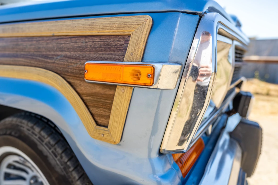 1991 Jeep SJ Grand Wagoneer - Image 17 of 31