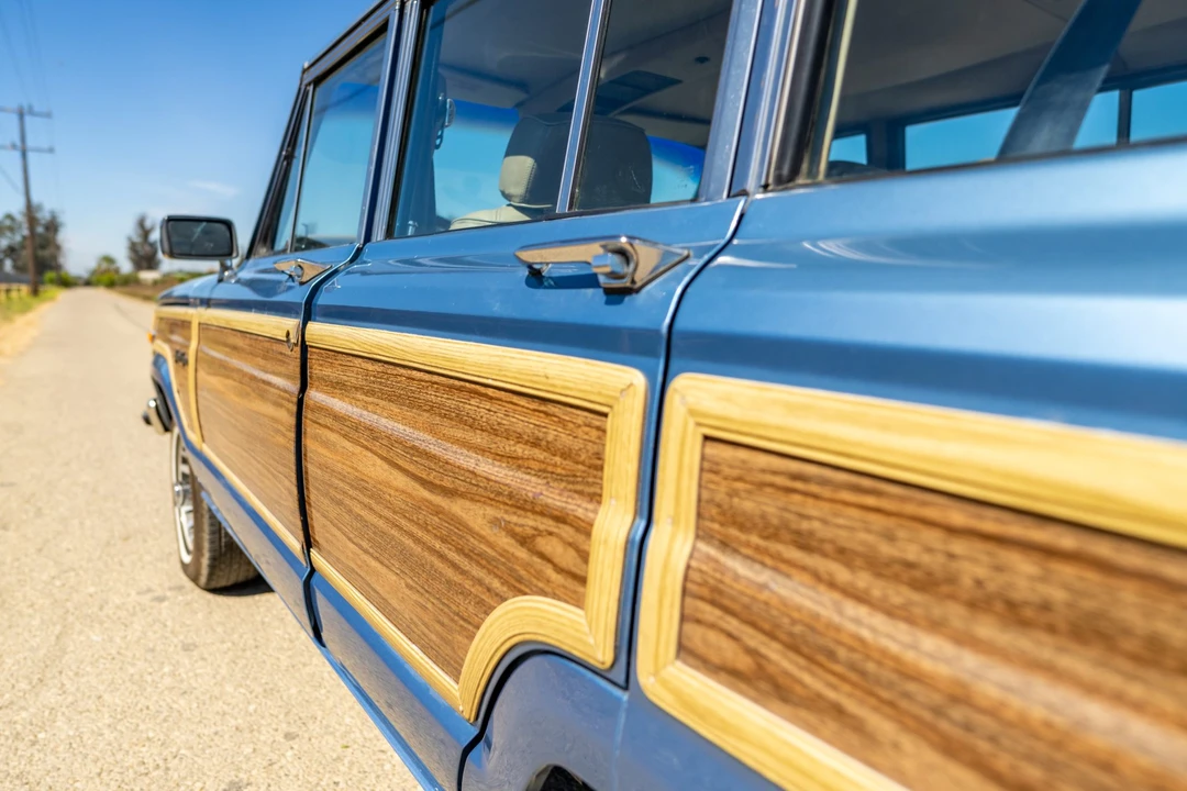1991 Jeep SJ Grand Wagoneer - Image 24 of 31