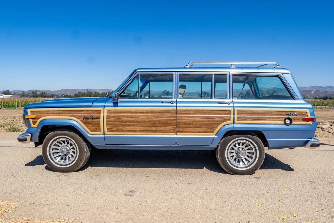 1991 Jeep SJ Grand Wagoneer - Image 14 of 31
