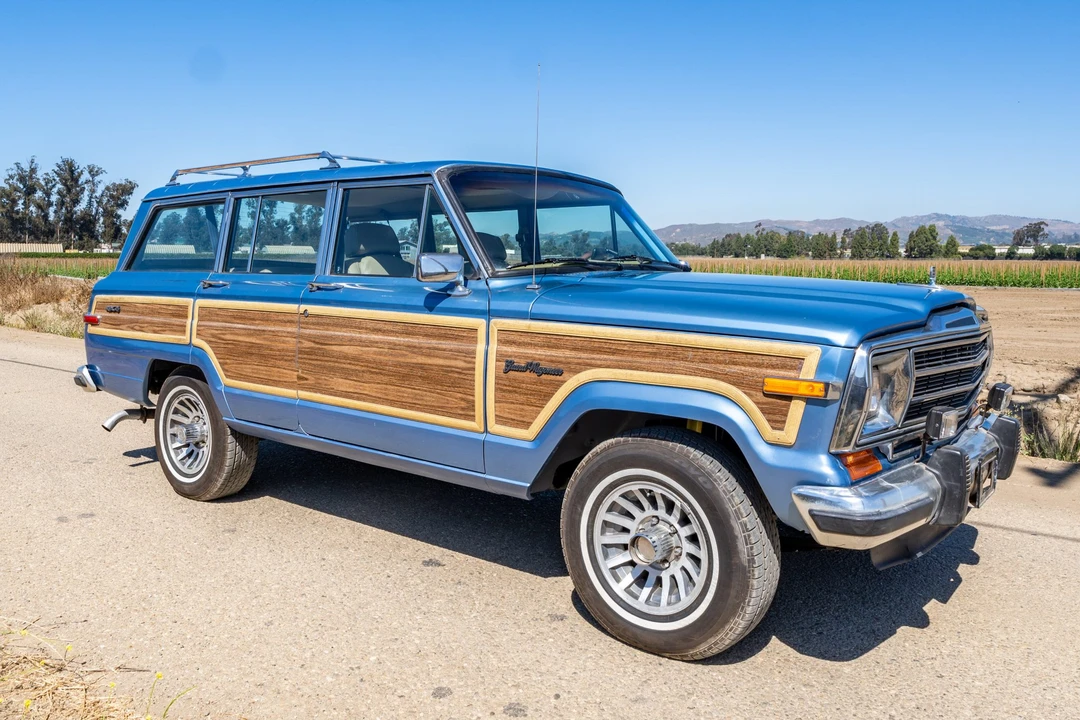 1991 Jeep SJ Grand Wagoneer - Image 6 of 31
