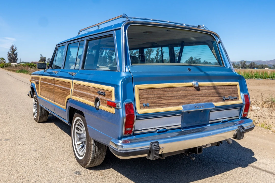 1991 Jeep SJ Grand Wagoneer - Image 12 of 31