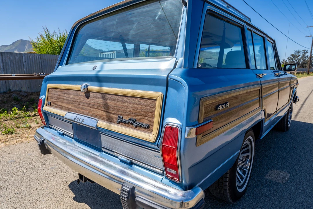 1991 Jeep SJ Grand Wagoneer - Image 9 of 31
