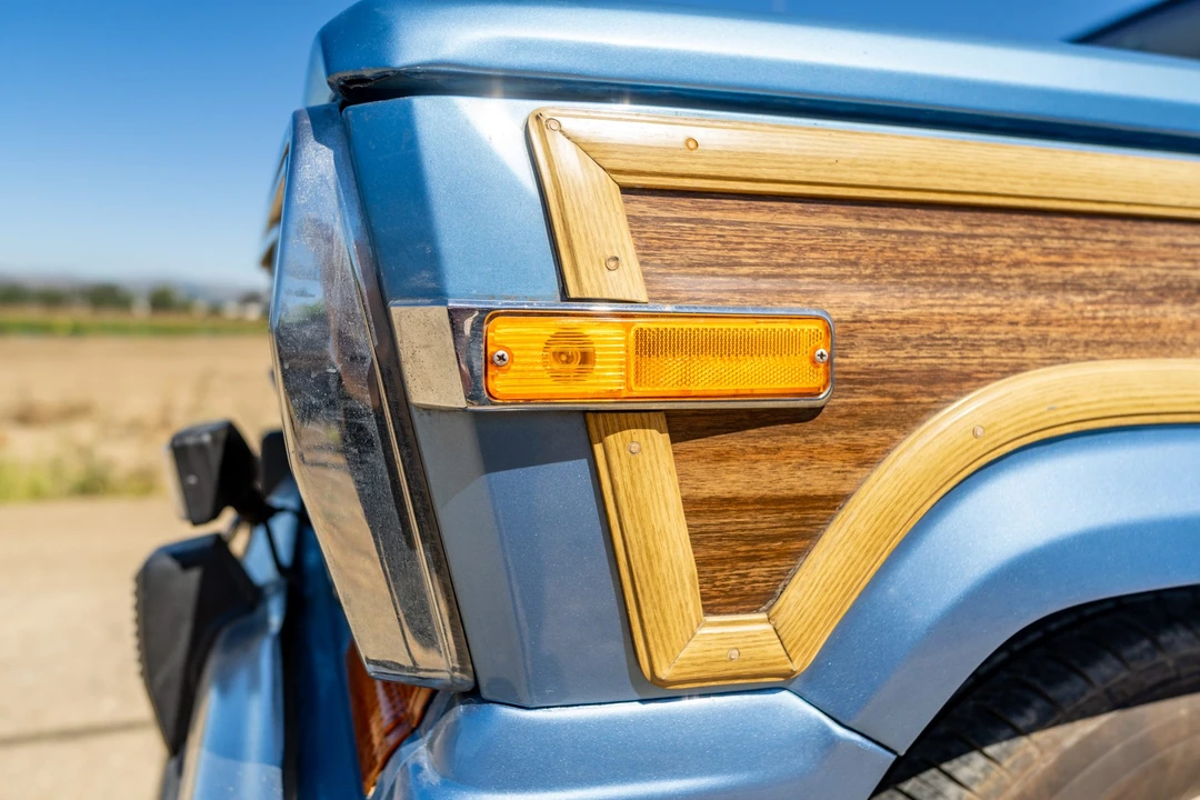 1991 Jeep SJ Grand Wagoneer - Image 22 of 31