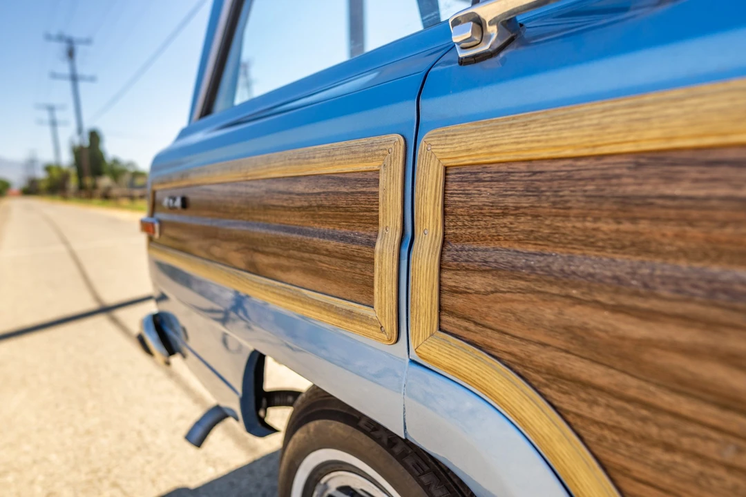 1991 Jeep SJ Grand Wagoneer - Image 15 of 31