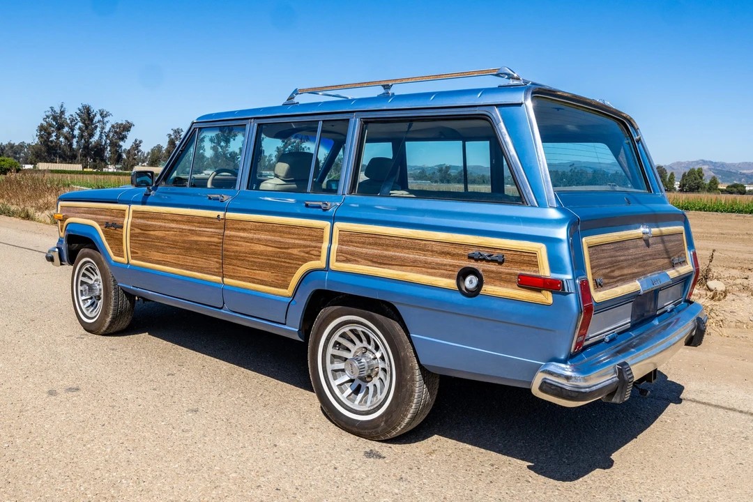 1991 Jeep SJ Grand Wagoneer - Image 13 of 31