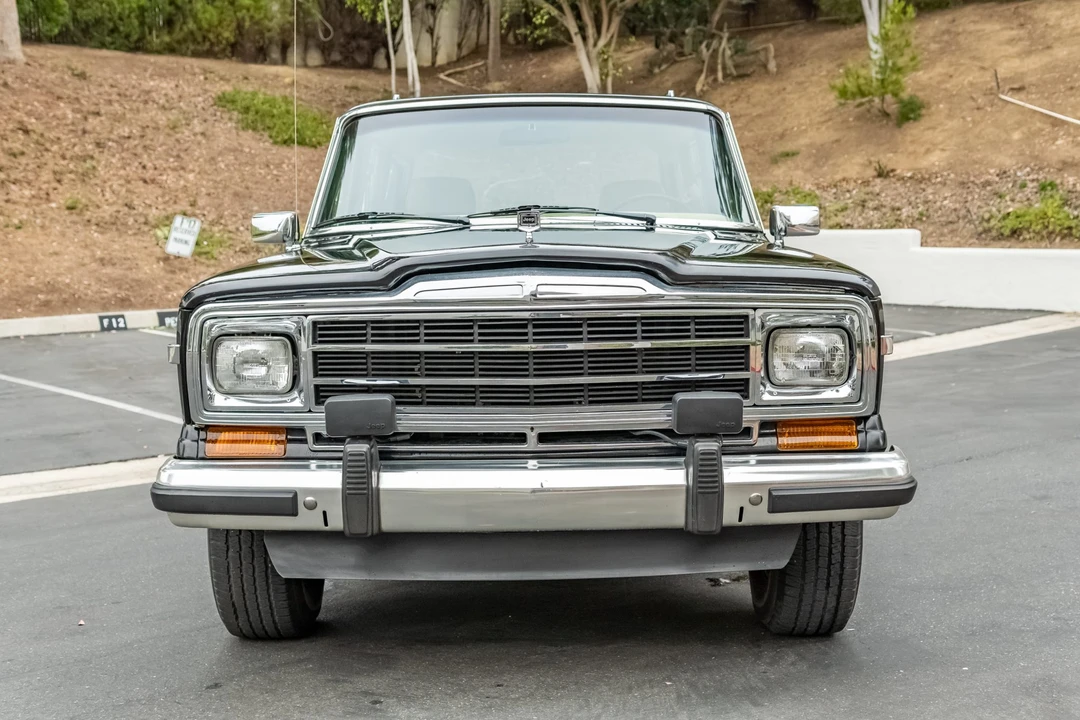 1991 Jeep SJ Grand Wagoneer - Image 14 of 31