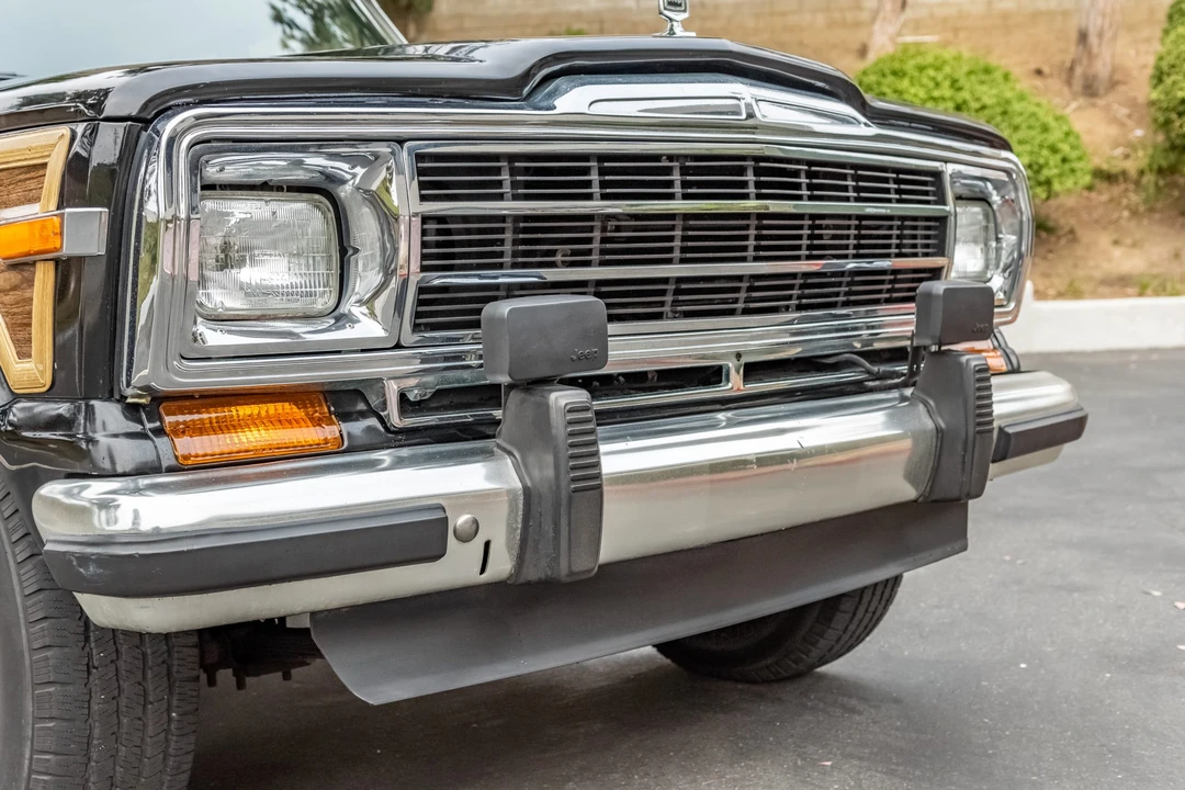 1991 Jeep SJ Grand Wagoneer - Image 16 of 31