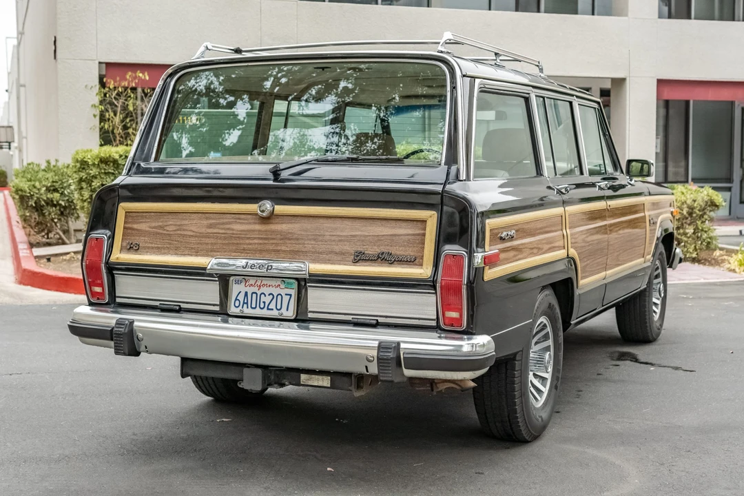 1991 Jeep SJ Grand Wagoneer - Image 10 of 31
