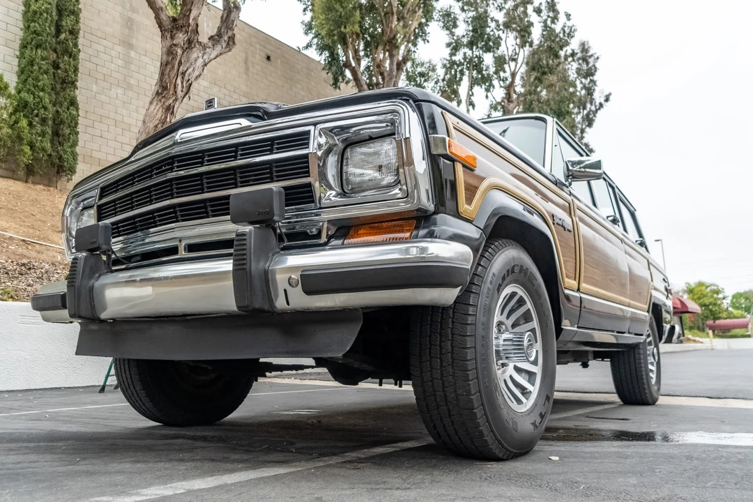 1991 Jeep SJ Grand Wagoneer - Image 3 of 31