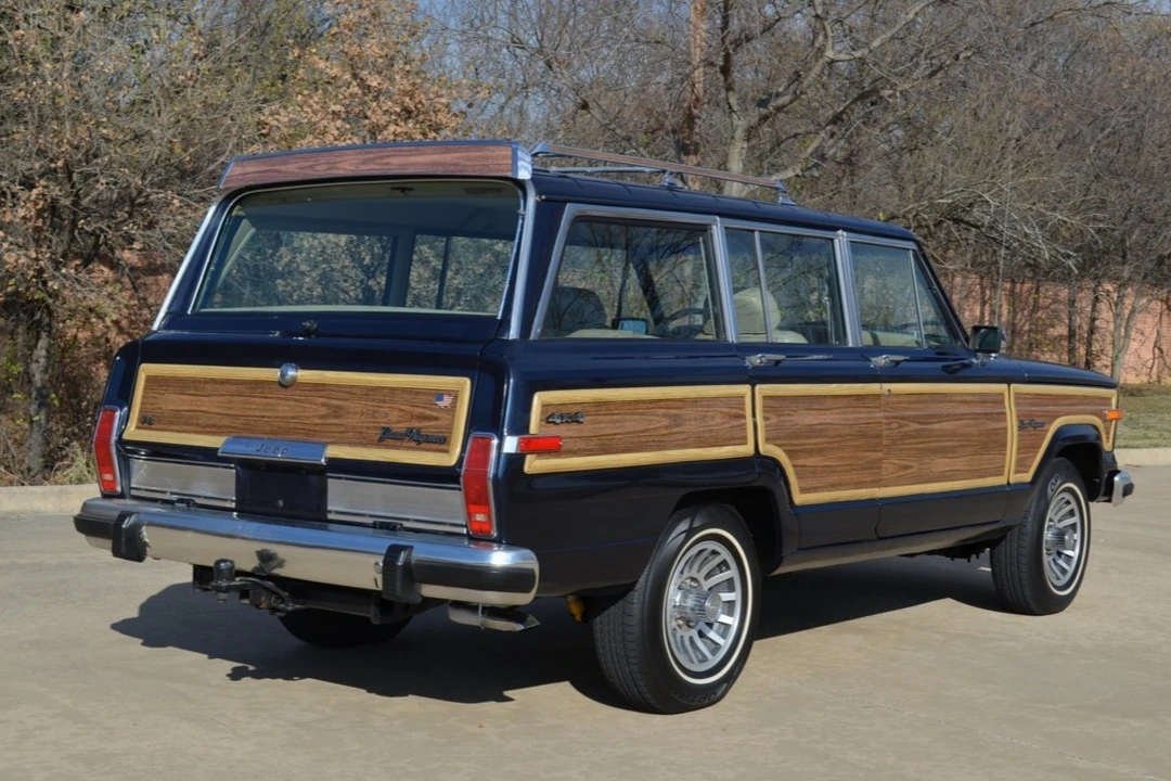 1991 Jeep SJ Grand Wagoneer - Image 12 of 31