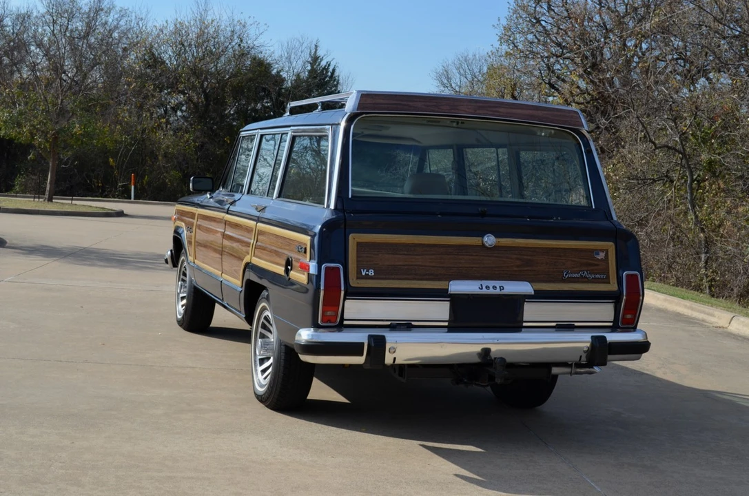 1991 Jeep SJ Grand Wagoneer - Image 15 of 31
