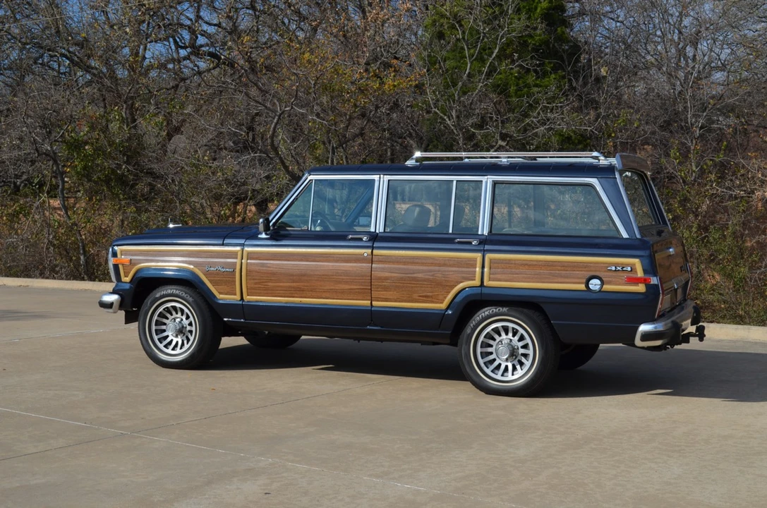 1991 Jeep SJ Grand Wagoneer - Image 18 of 31