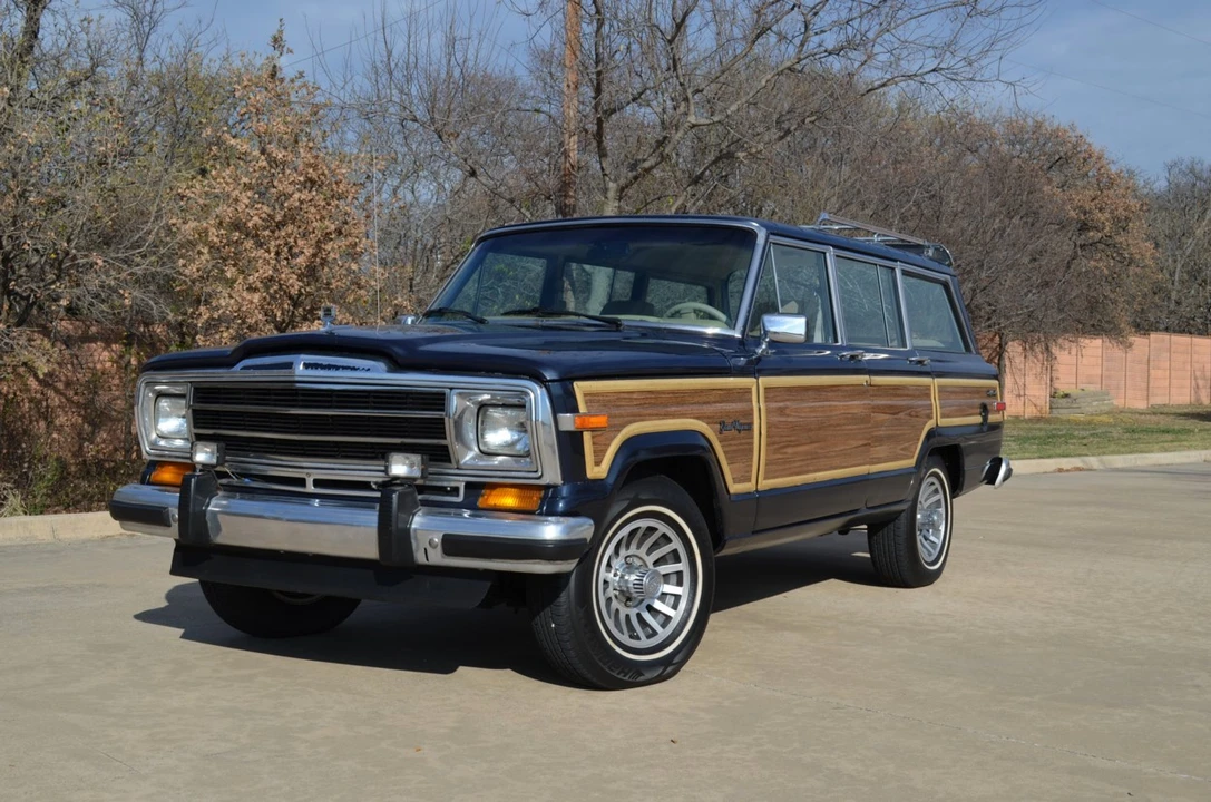 1991 Jeep SJ Grand Wagoneer - Image 3 of 31