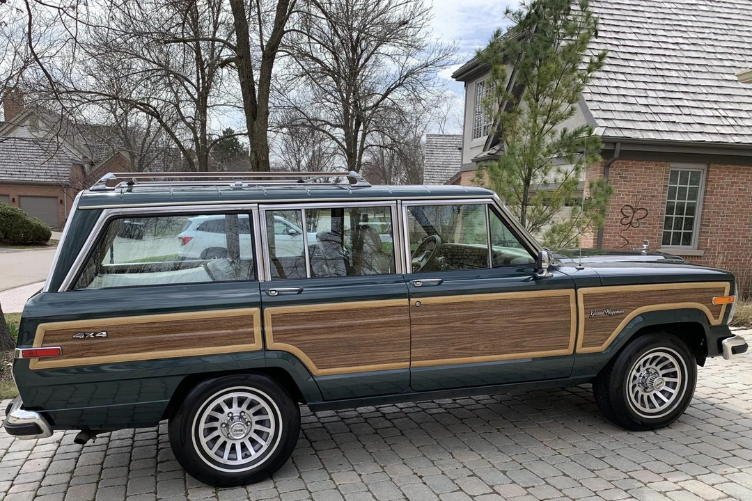 1991 Jeep SJ Grand Wagoneer - Image 14 of 31