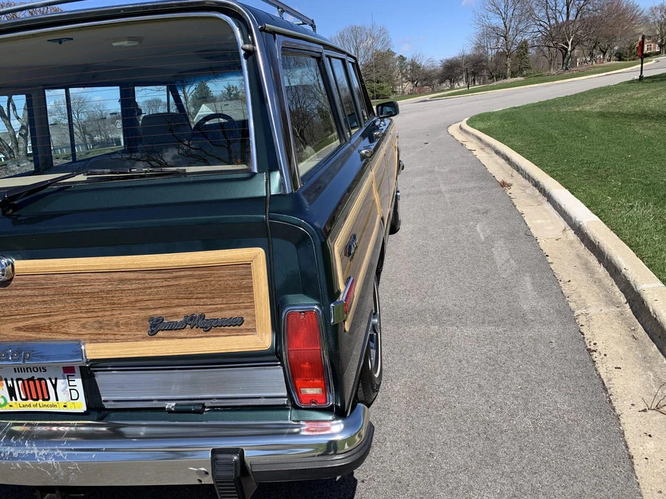 1991 Jeep SJ Grand Wagoneer - Image 23 of 31