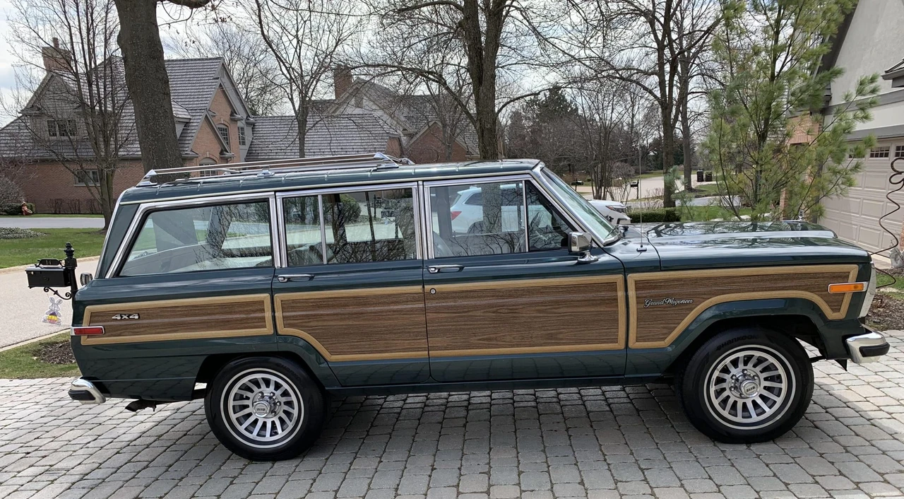 1991 Jeep SJ Grand Wagoneer - Image 15 of 31